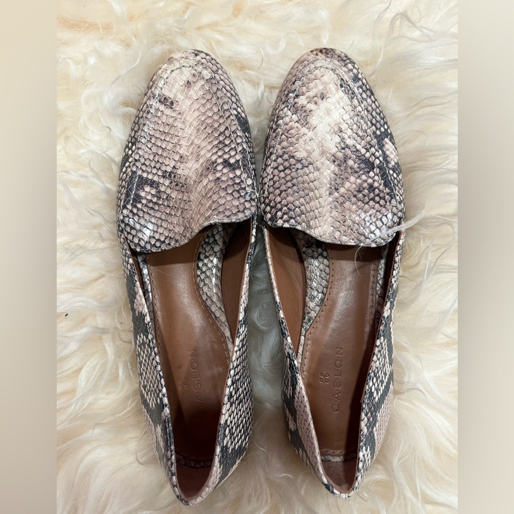 Caselon Loafer Snake Size 8